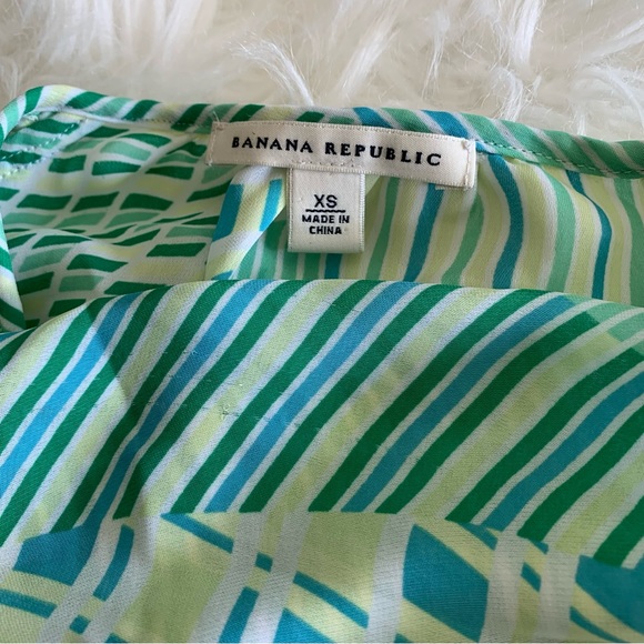 Banana Republic tunic light greens and blues, mixed pattern XS summer top - Picture 2 of 11